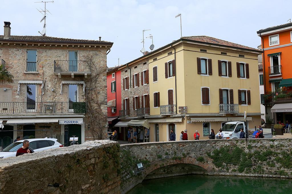 Aurora Sirmione Appartamenti Εξωτερικό φωτογραφία
